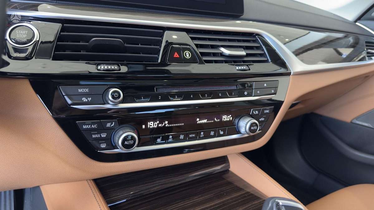 BMW 530, 3.0 l., Седан