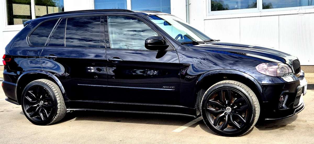 BMW X5, 3.0 l., off-road / crossover
