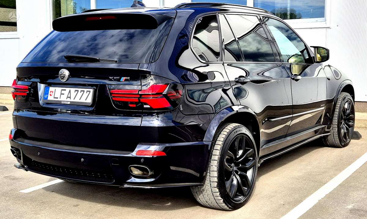 BMW X5, 3.0 l., off-road / crossover