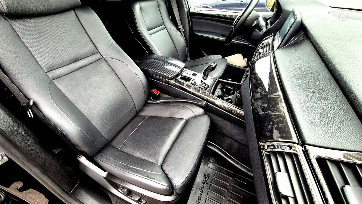 BMW X5, 3.0 l., off-road / crossover