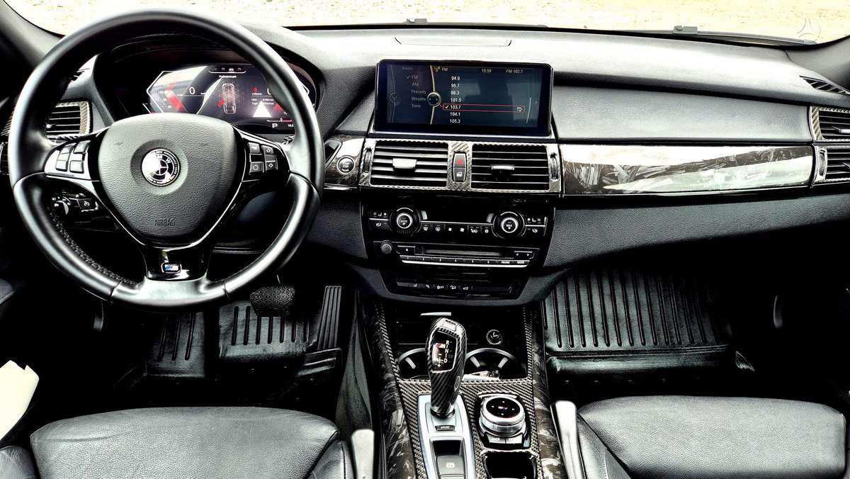 BMW X5, 3.0 l., off-road / crossover