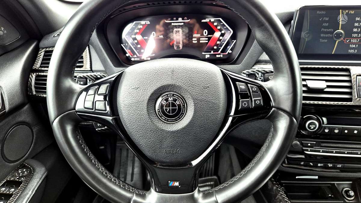 BMW X5, 3.0 l., off-road / crossover