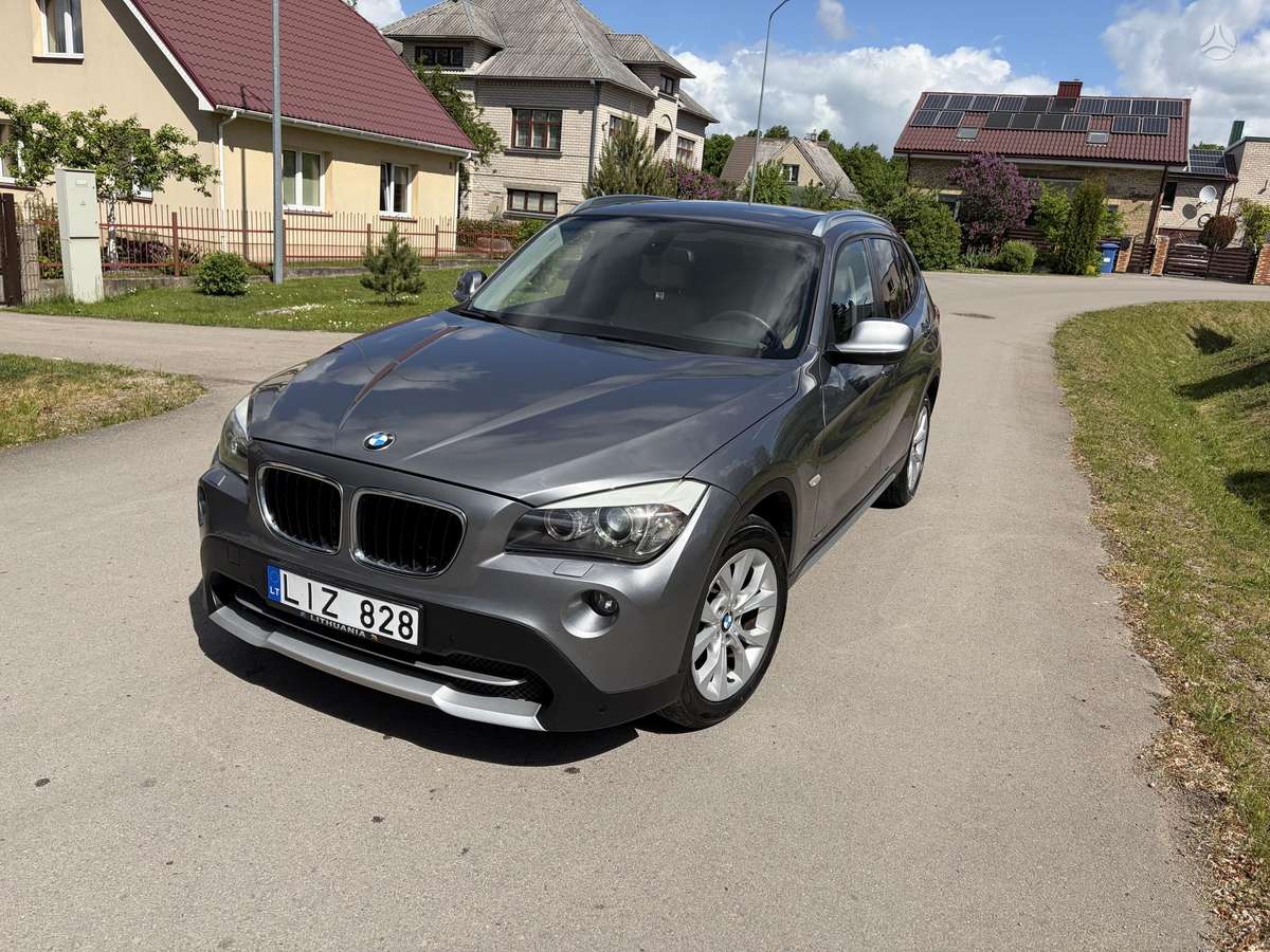 BMW X1, 2.0 l., Минивэн