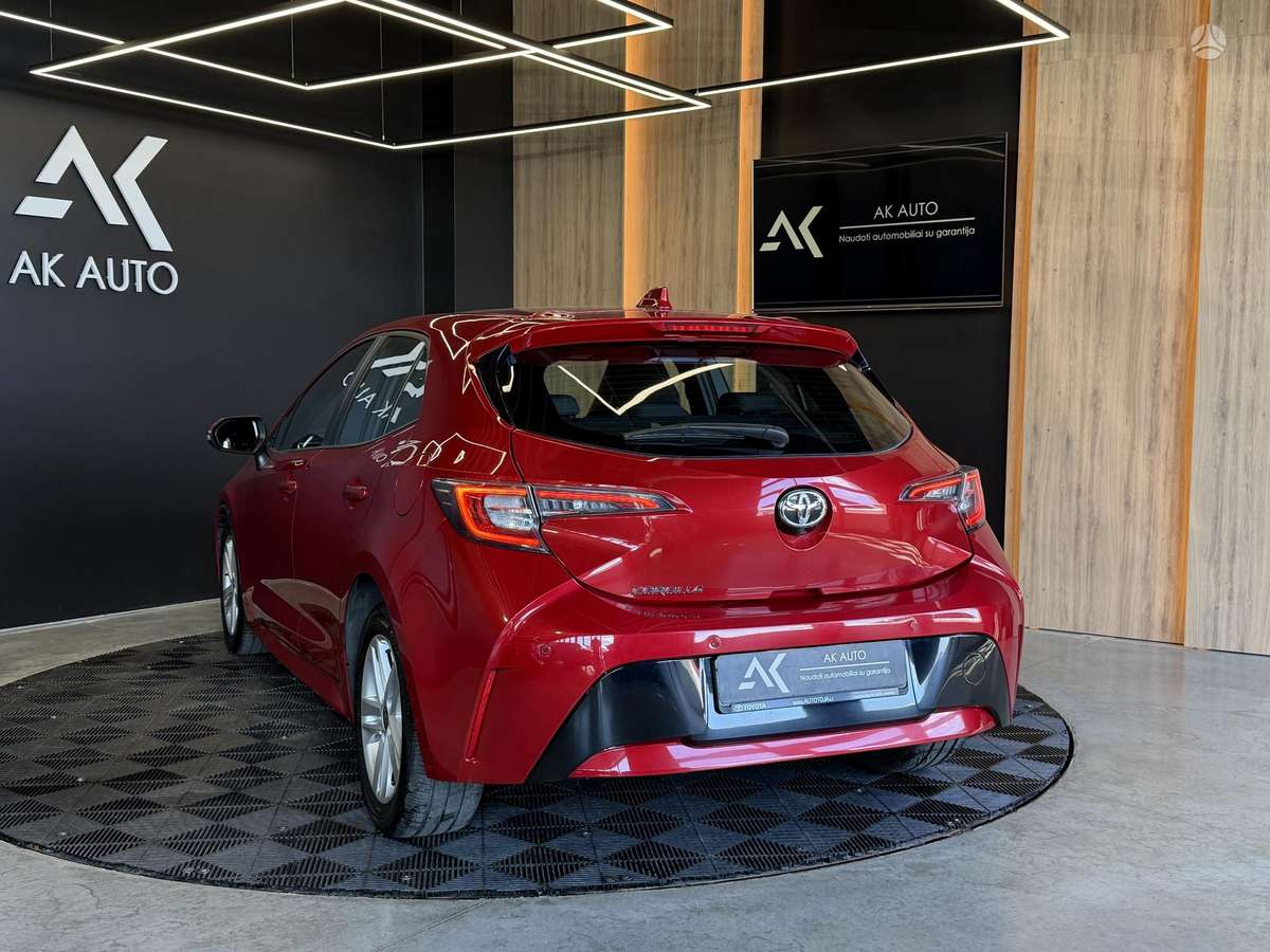 Toyota Corolla, 1.2 l., hatchback
