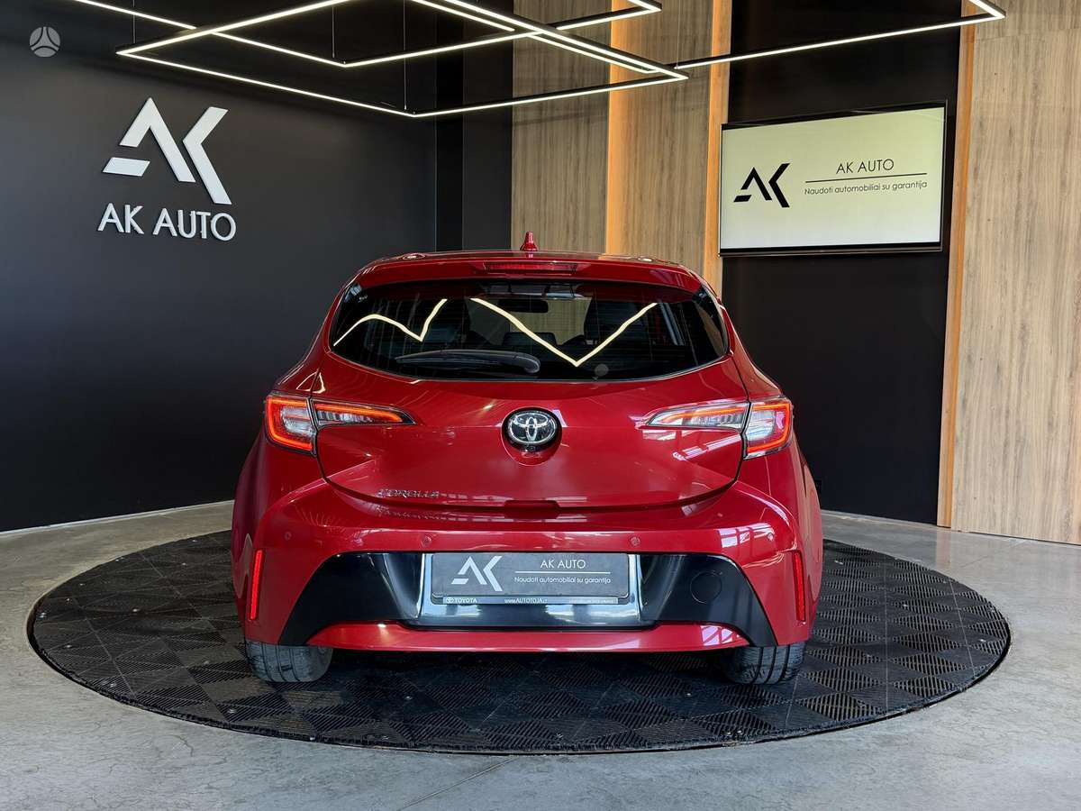 Toyota Corolla, 1.2 l., hatchback