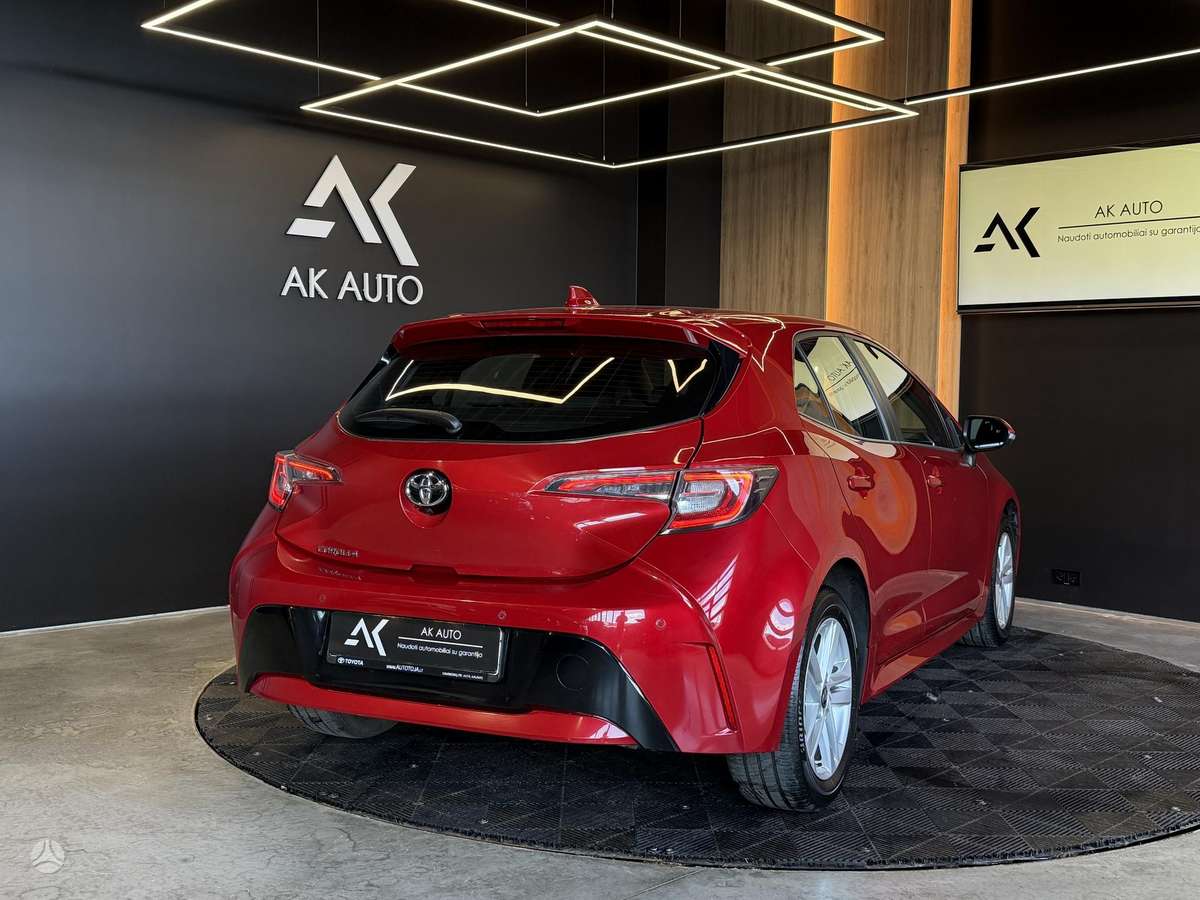 Toyota Corolla, 1.2 l., hatchback
