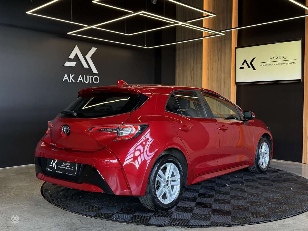 Toyota Corolla, 1.2 l., hatchback