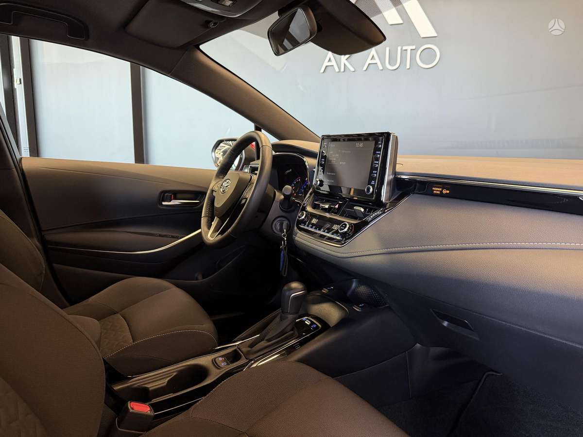 Toyota Corolla, 1.2 l., hatchback