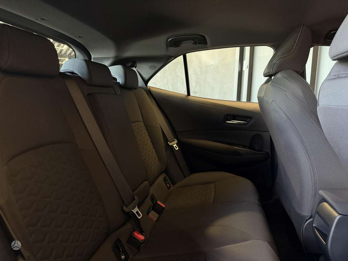 Toyota Corolla, 1.2 l., hatchback
