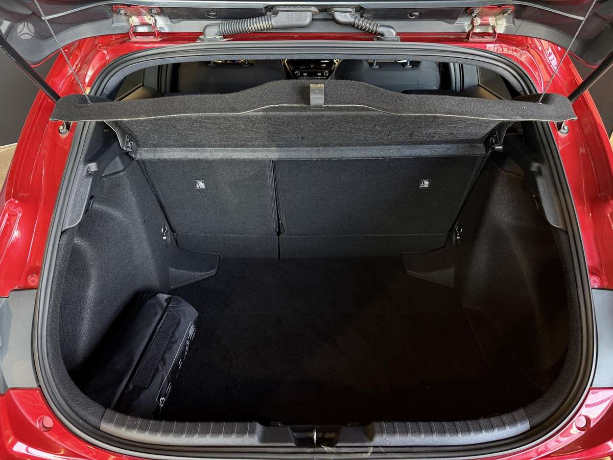 Toyota Corolla, 1.2 l., hatchback