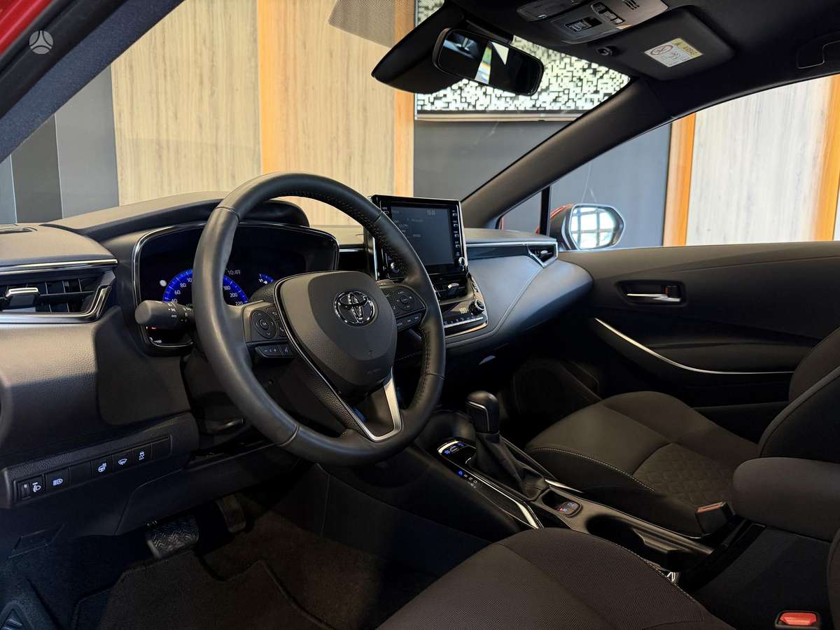 Toyota Corolla, 1.2 l., hatchback