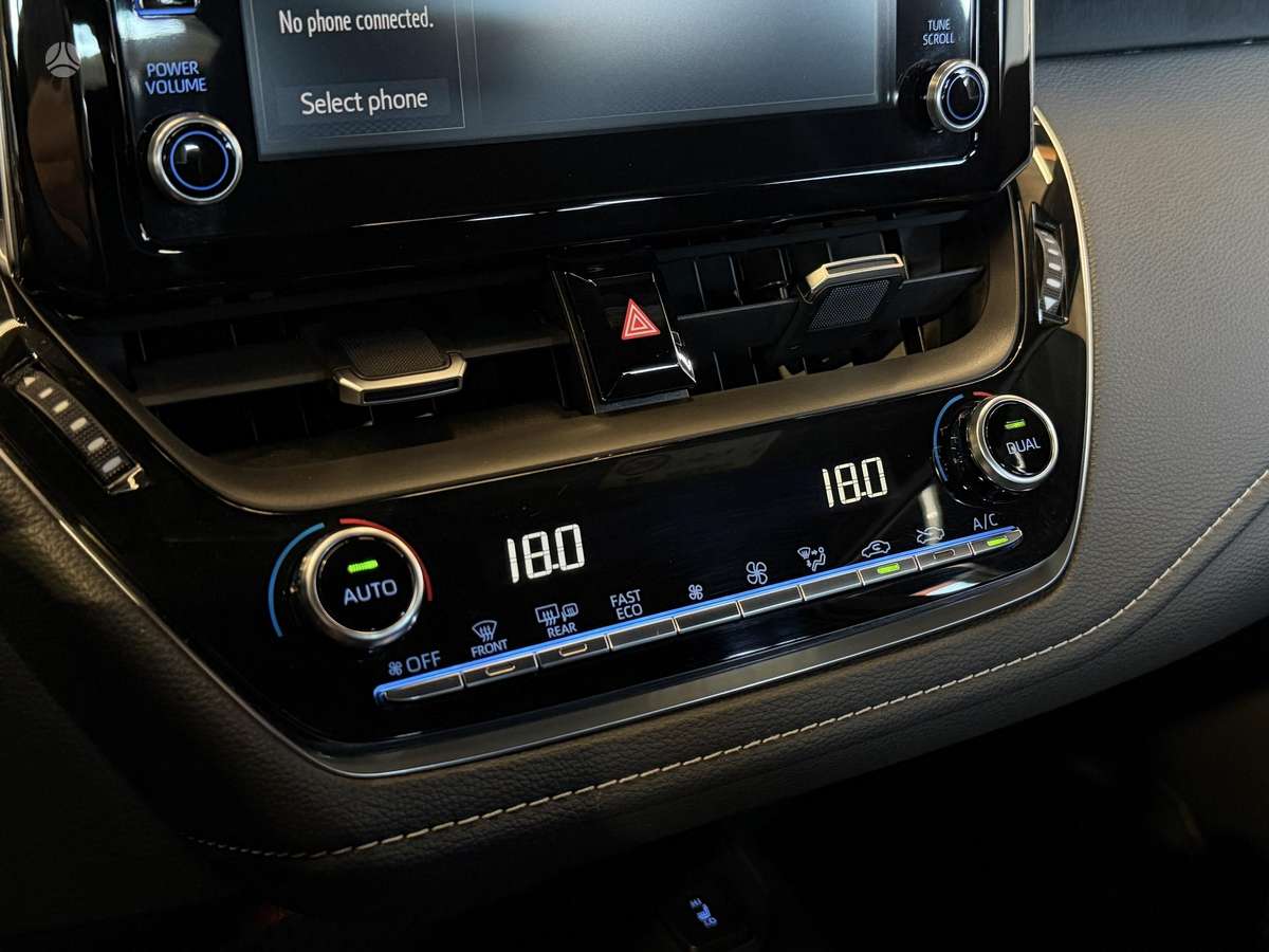 Toyota Corolla, 1.2 l., hatchback