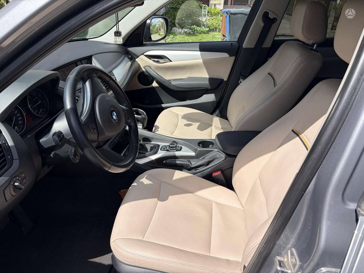 BMW X1, 2.0 l., Минивэн
