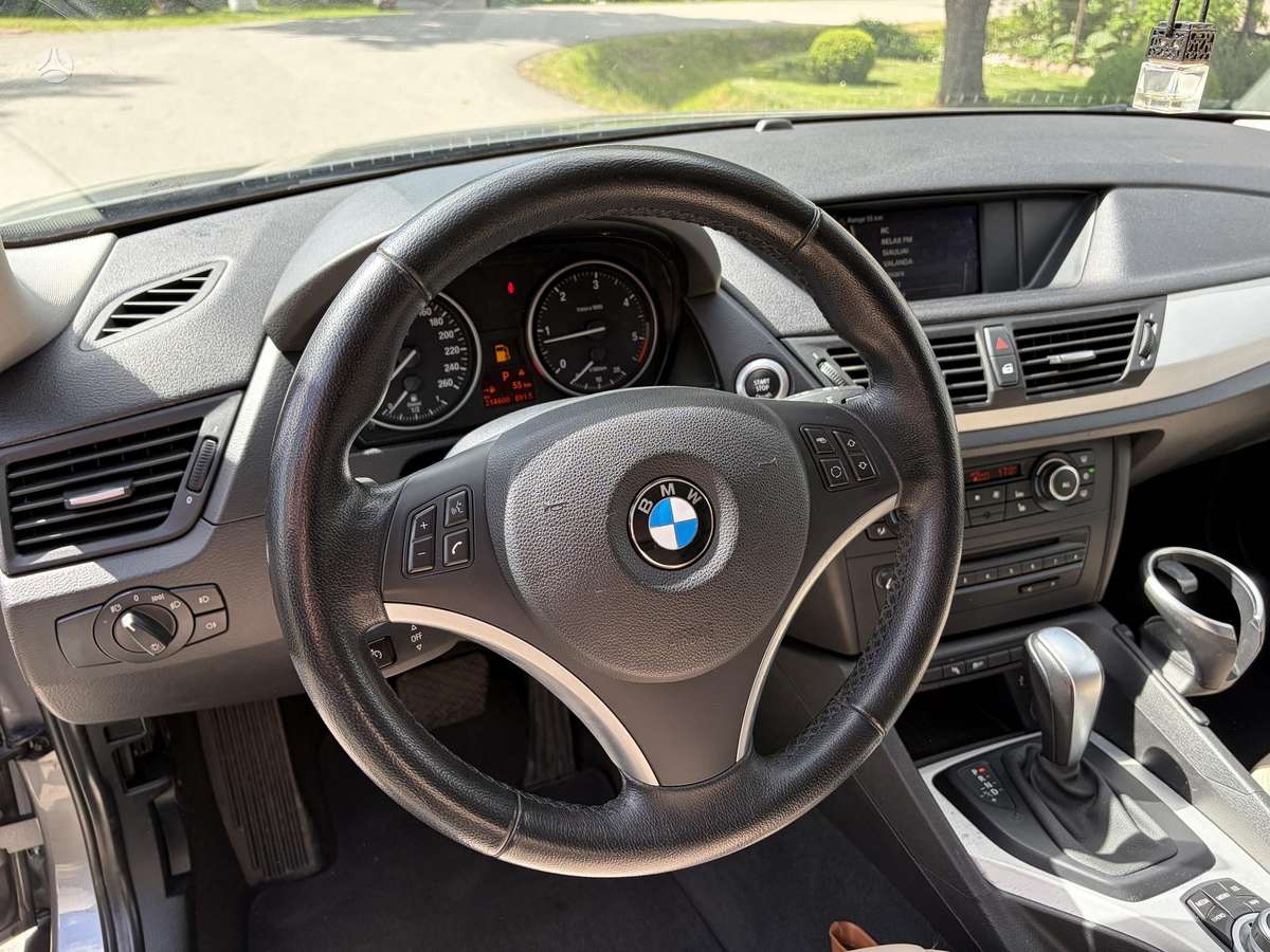 BMW X1, 2.0 l., mpv / minivan