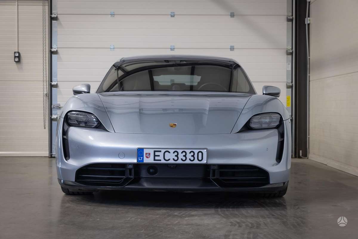 Porsche Taycan - 1