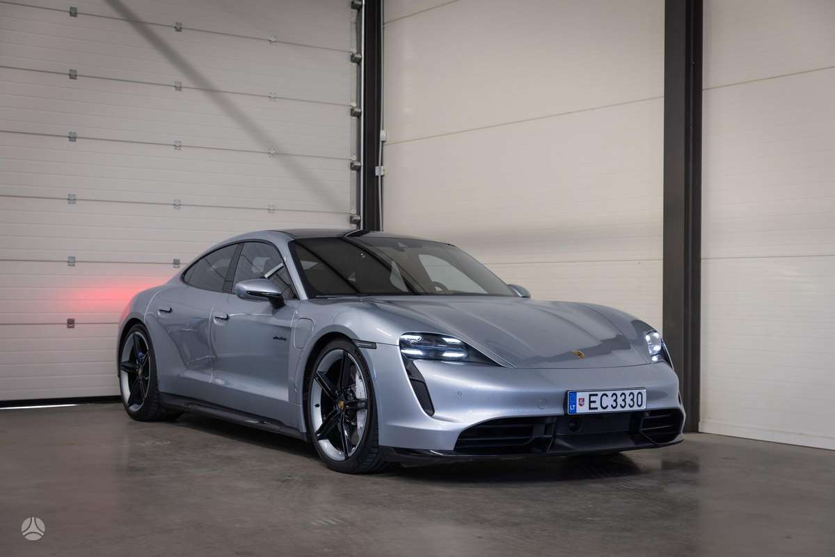 Porsche Taycan - 6