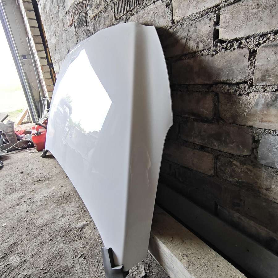 Hyundai IONIQ hood (front, rear)
