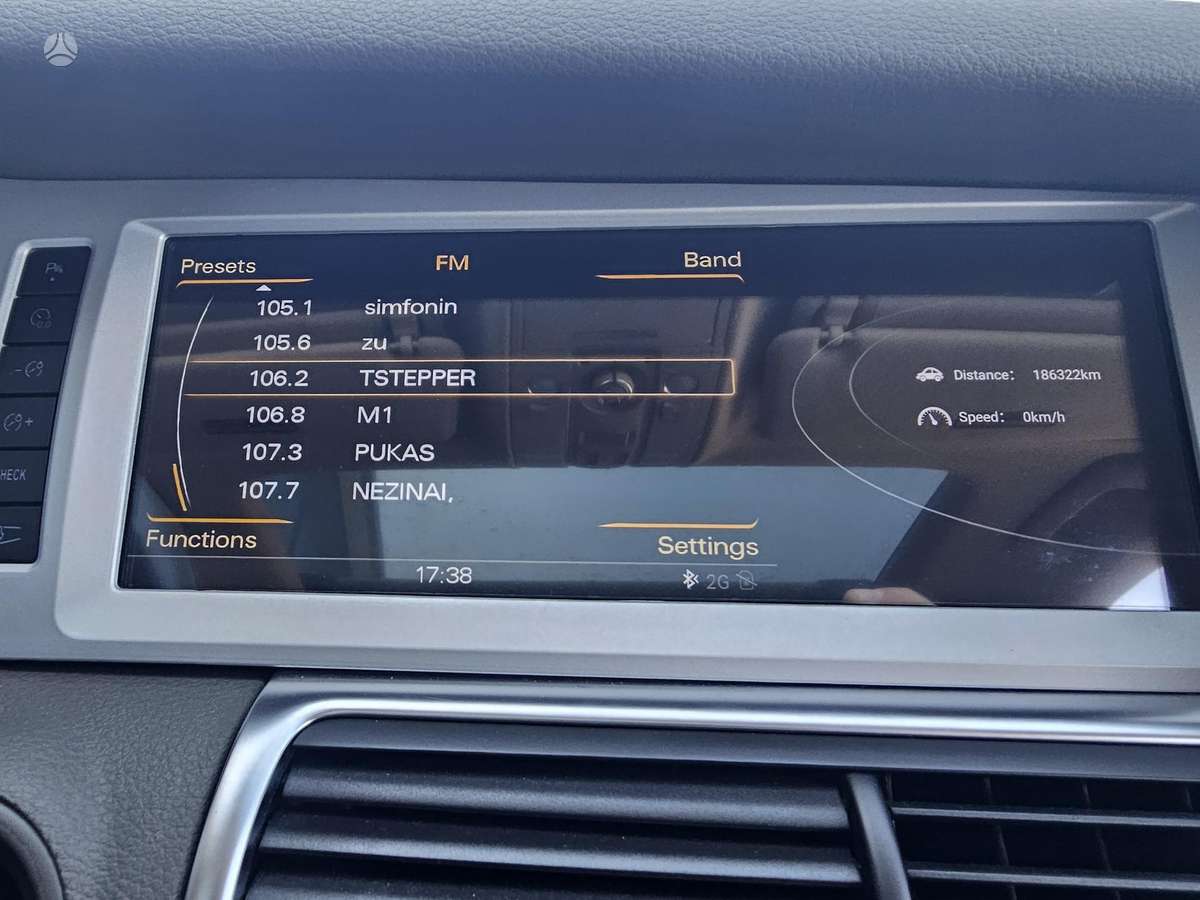 Audi Q7, 3.0 l., off-road / crossover
