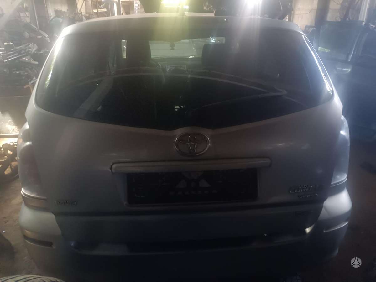 Toyota Corolla Verso детали кузова