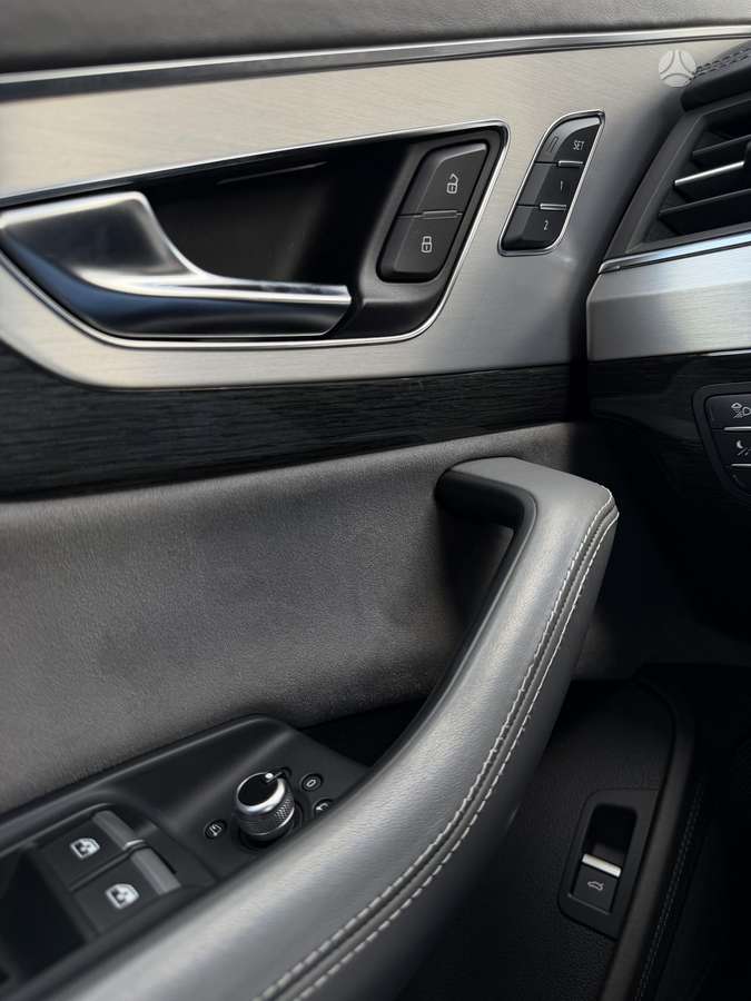 Audi Q7, 3.0 l., off-road / crossover