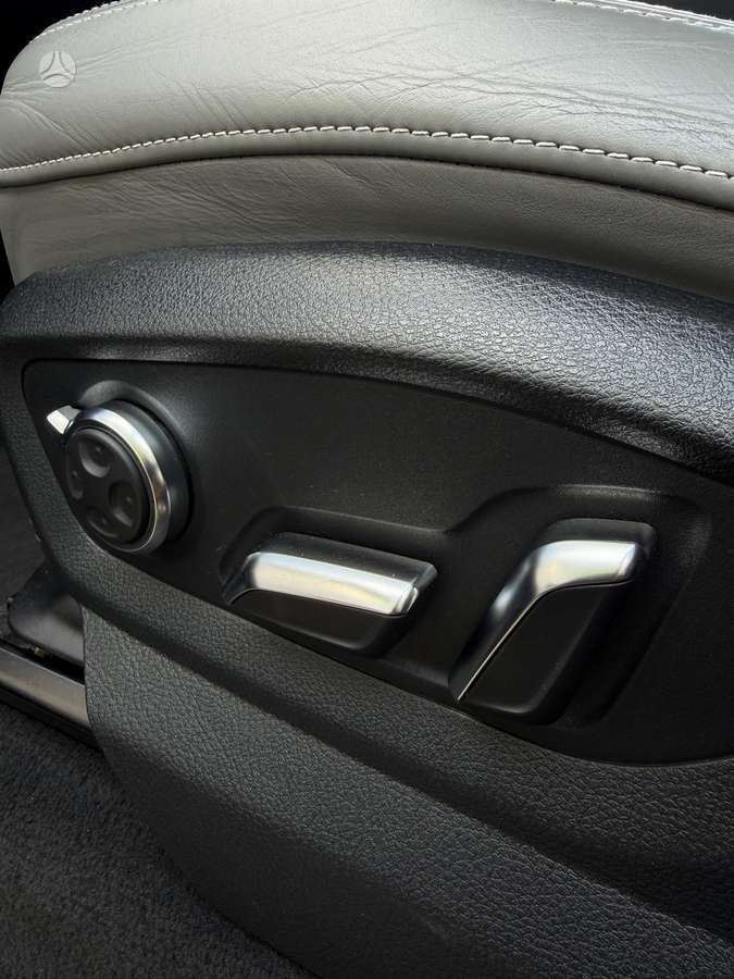 Audi Q7, 3.0 l., off-road / crossover