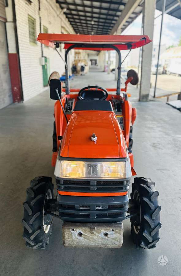Kubota GT19, tractors
