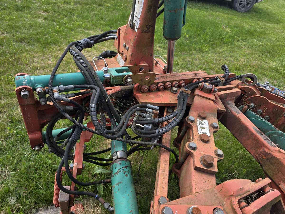 Kverneland Ecomat 650, плуги