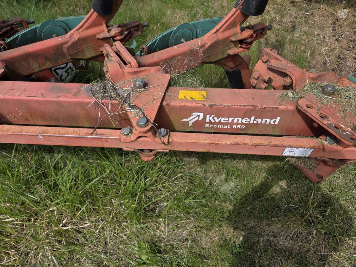 Kverneland Ecomat 650, ploughs