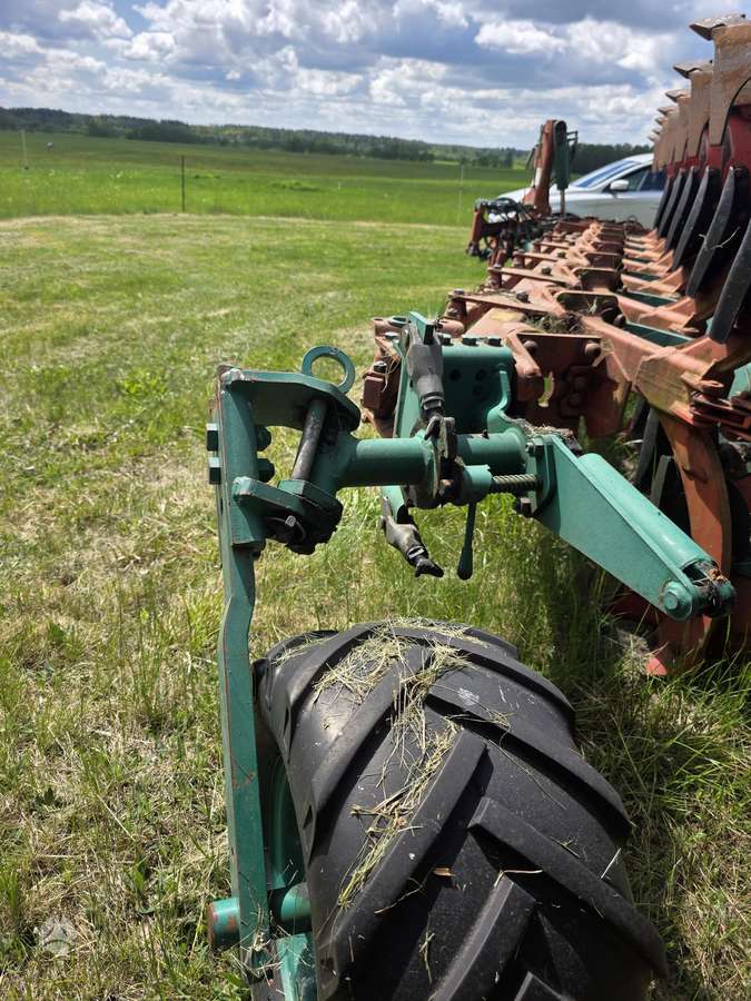 Kverneland Ecomat 650, ploughs