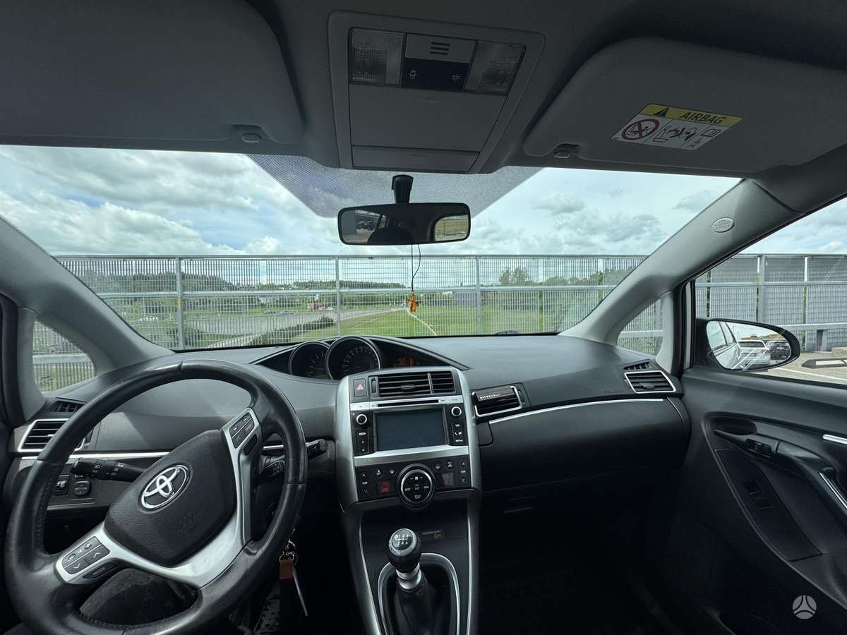 Toyota Verso - 9