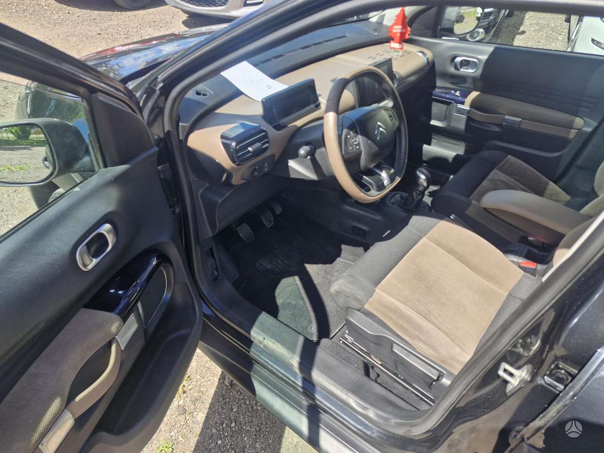 Citroen C4 Cactus, 1.2 l., Минивэн
