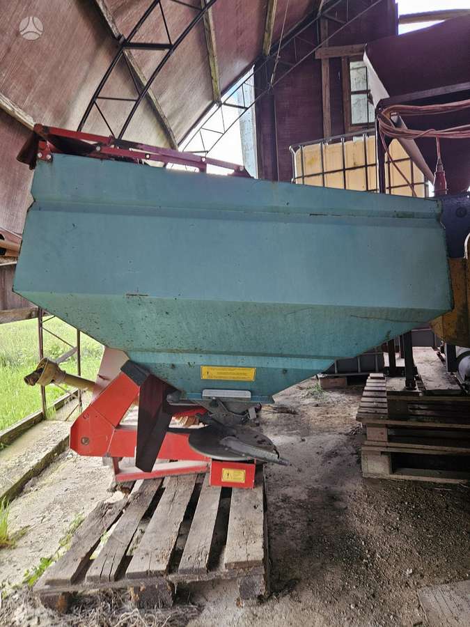 Sulky DPX 18, spreaders