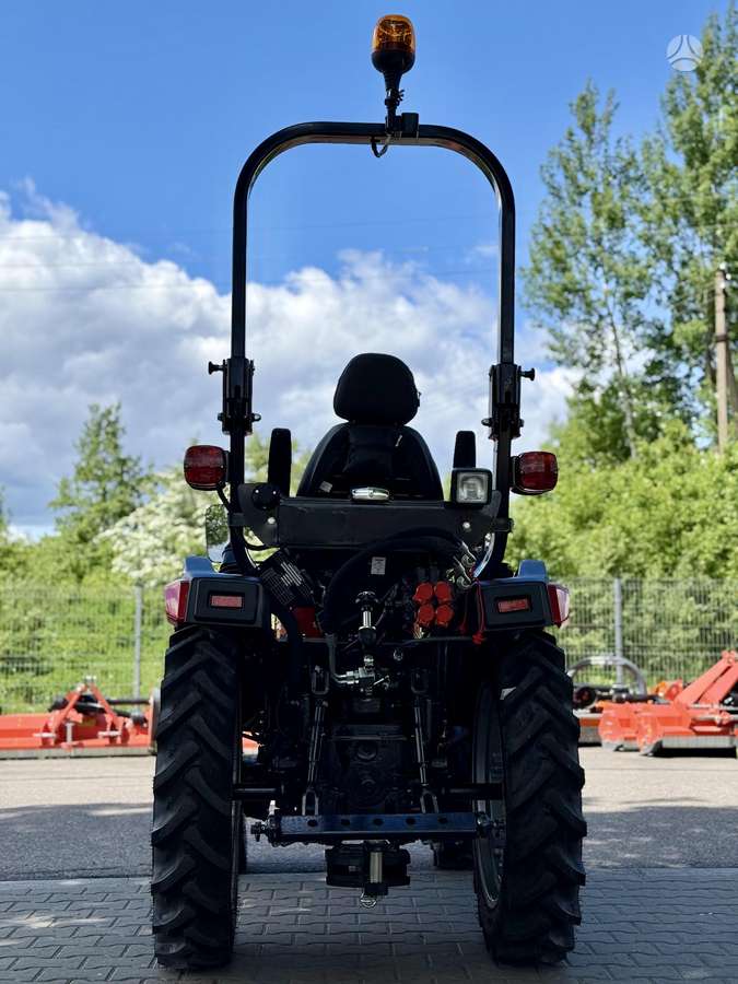 Solis S26 9+9, tractors