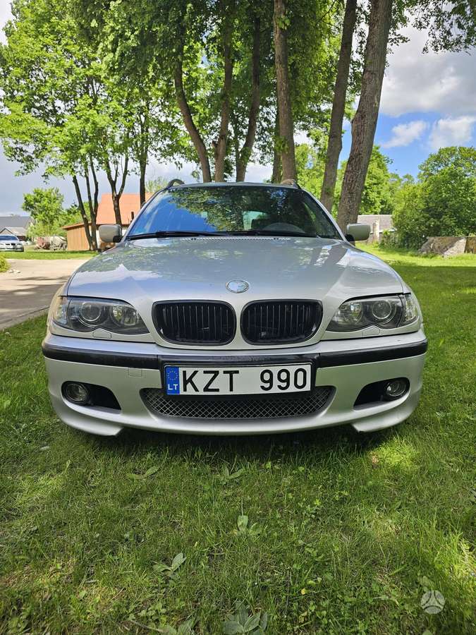 BMW 330, Универсал