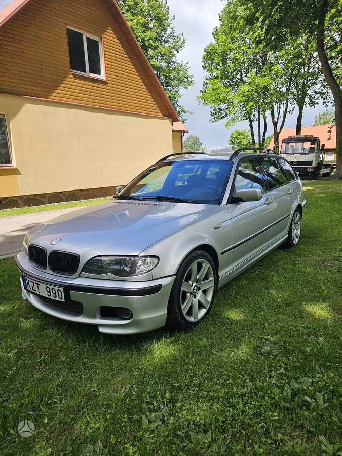 BMW 330, Универсал