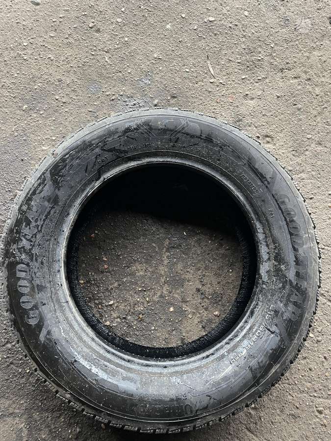 Goodyear UltraGrip Performance 3, winter 215/60 R16