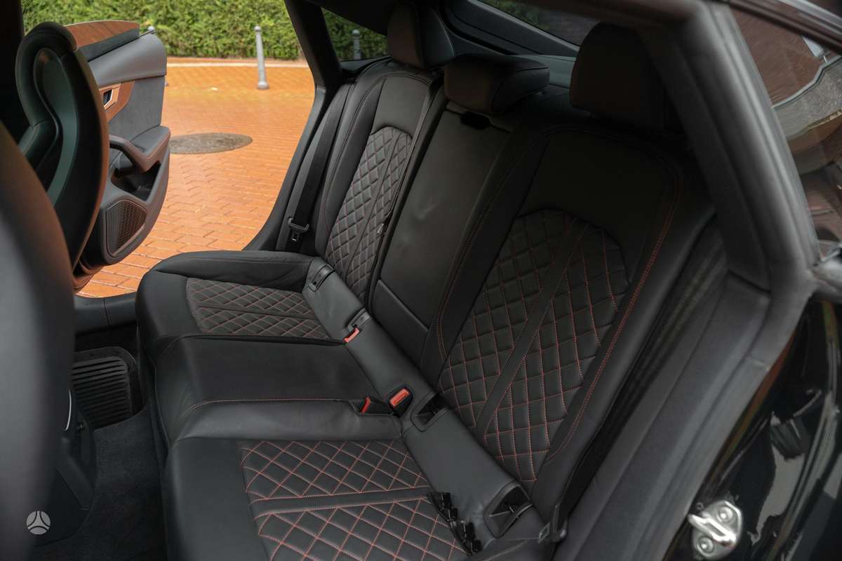 Audi S5, 3.0 l., Седан