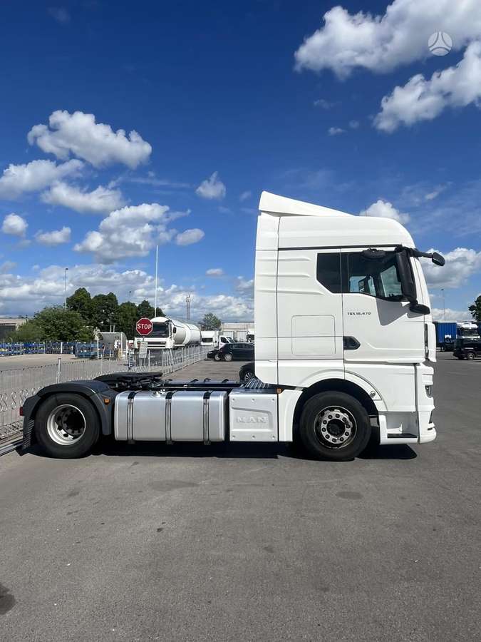 MAN TGX 18.470, double sleeper