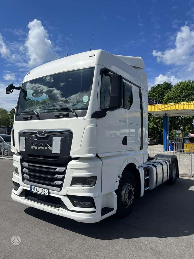 MAN TGX 18.470, double sleeper