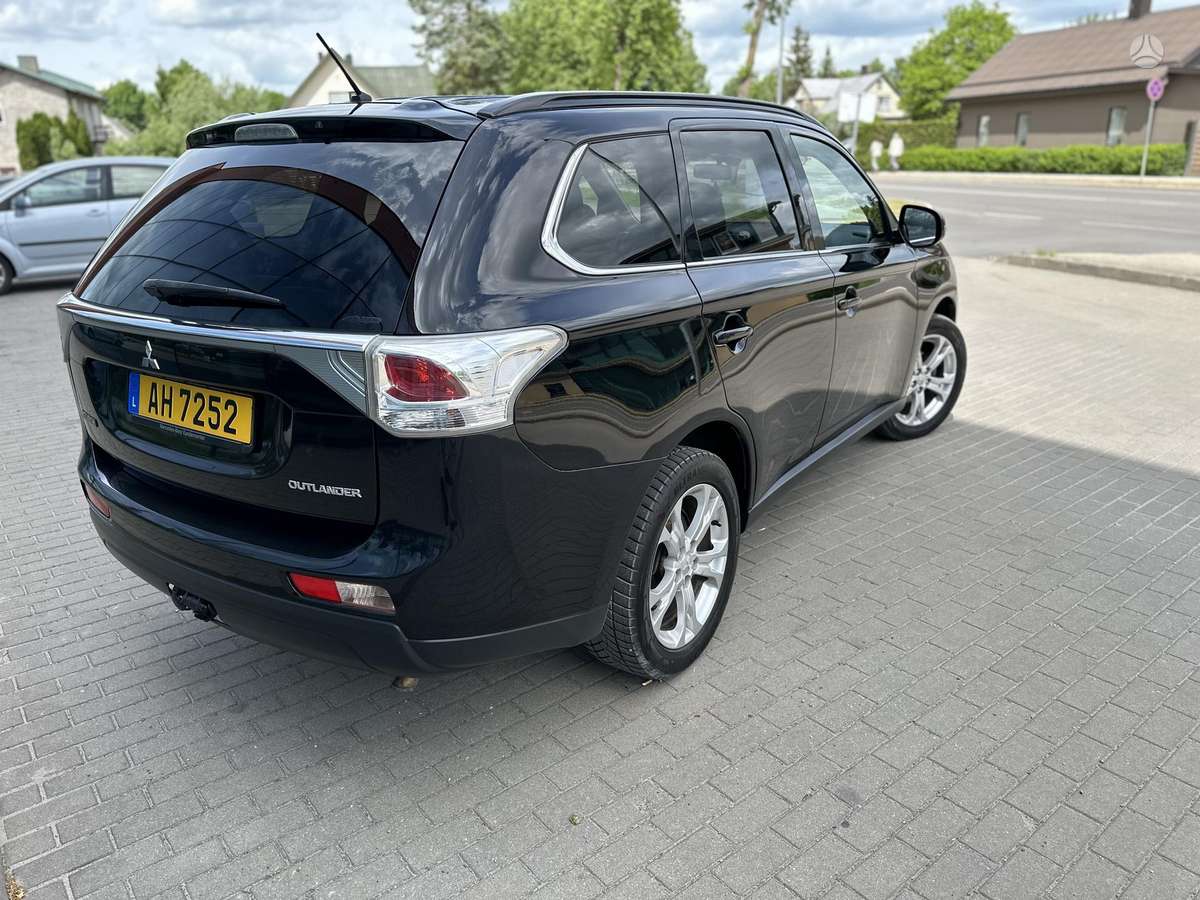 Mitsubishi Outlander, 2.3 l., Минивэн