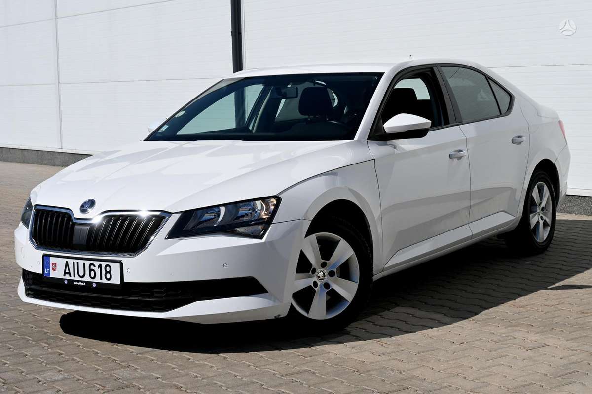 Skoda Superb, 1.6 l., Хэтчбек