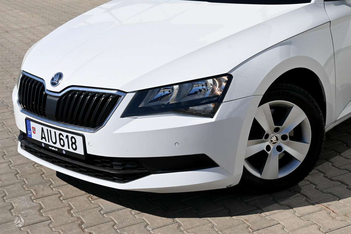 Skoda Superb, 1.6 l., Хэтчбек