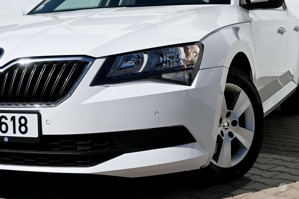 Skoda Superb, 1.6 l., Хэтчбек