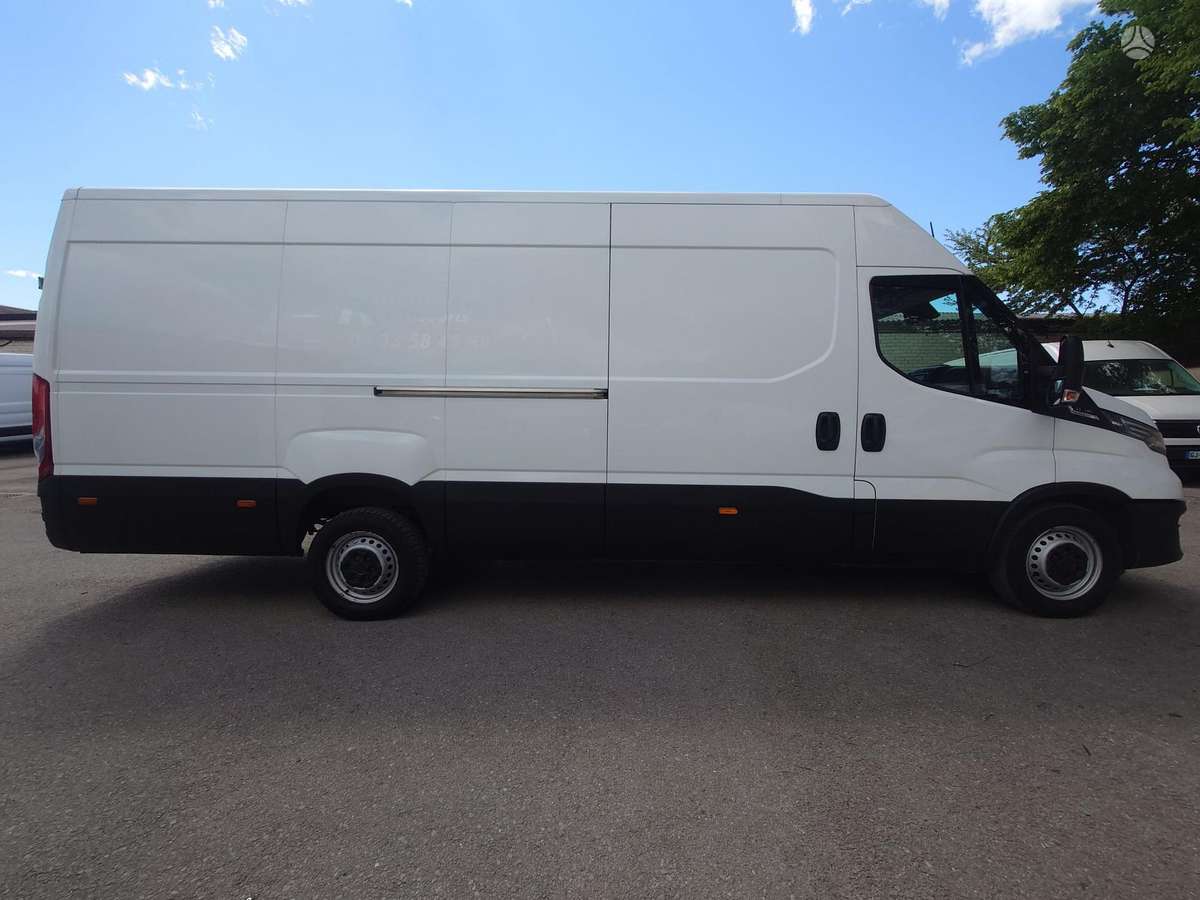 Iveco Daily, 2.3 l., cargo van