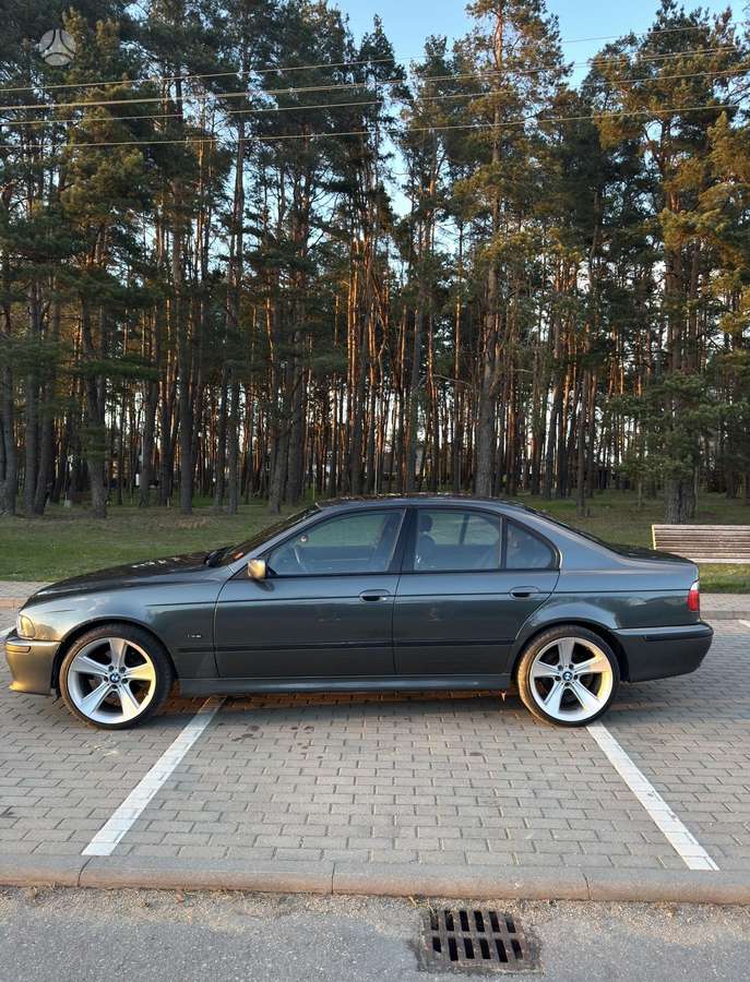 BMW 530, 2.9 l., Седан