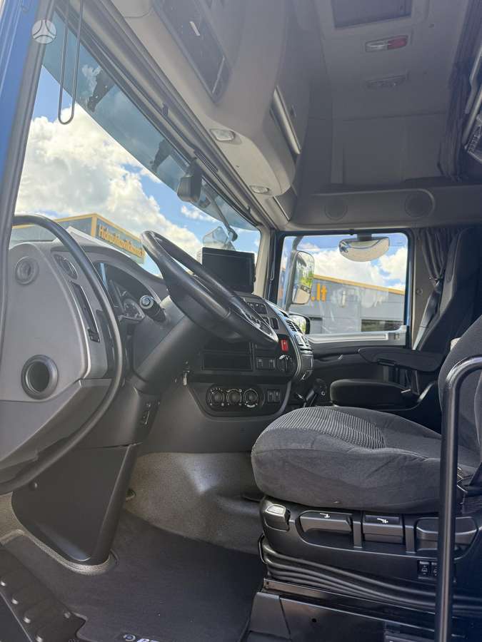 DAF XF  410 FAR, autovežiai