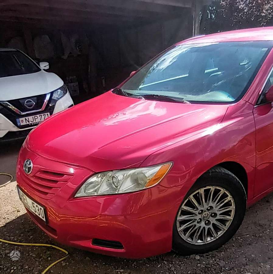 Toyota Camry - 5
