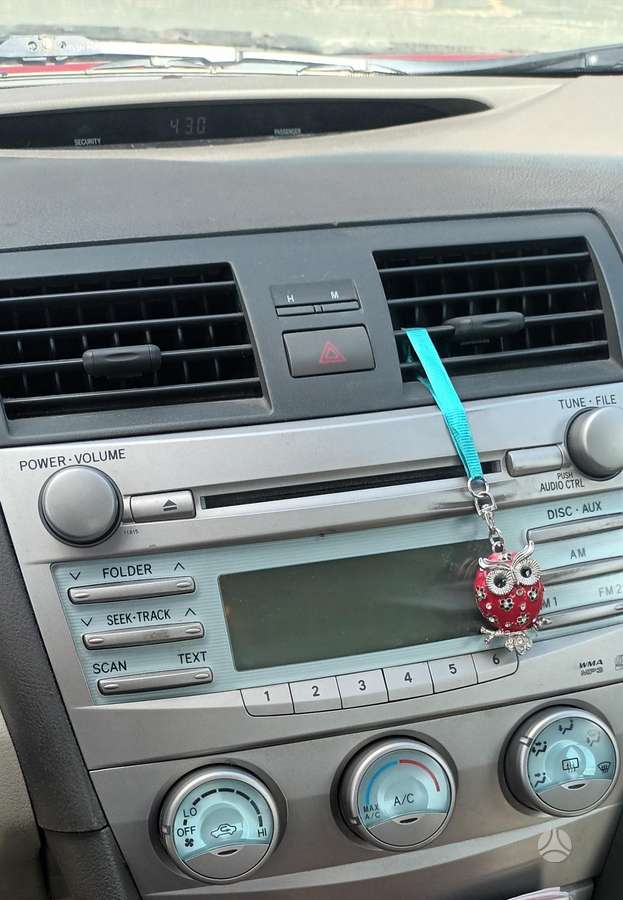 Toyota Camry - 7