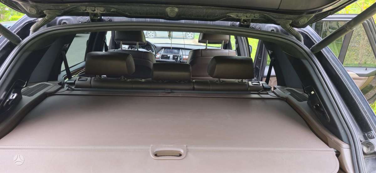BMW X5, 3.0 l., off-road / crossover