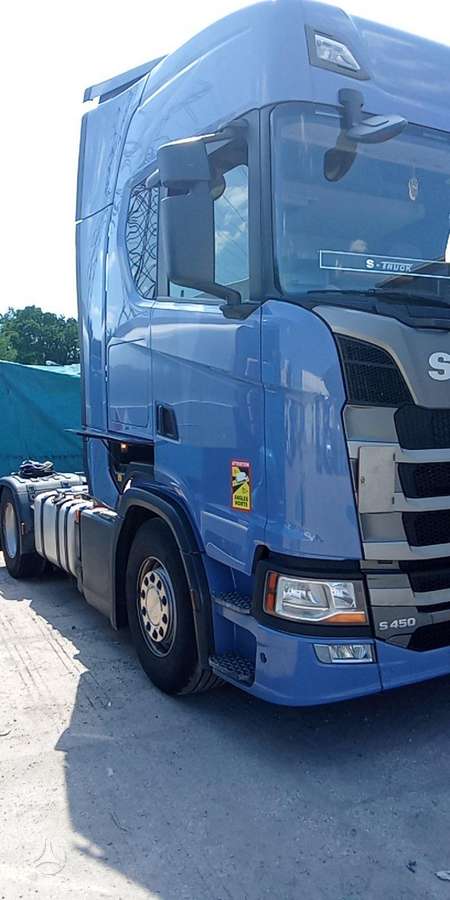 Scania S450, double sleeper